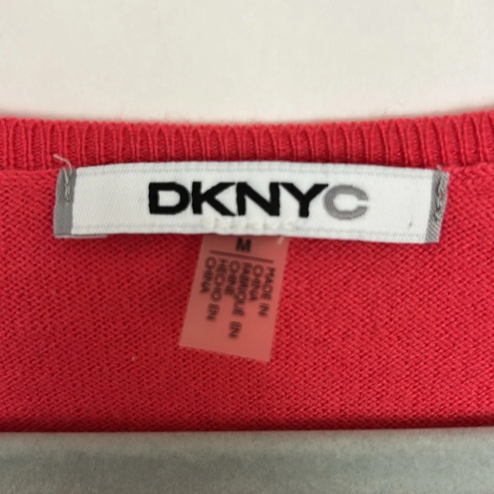 DKNYC blouse with layered hem in vibrant coral color M - Picture 7 of 9